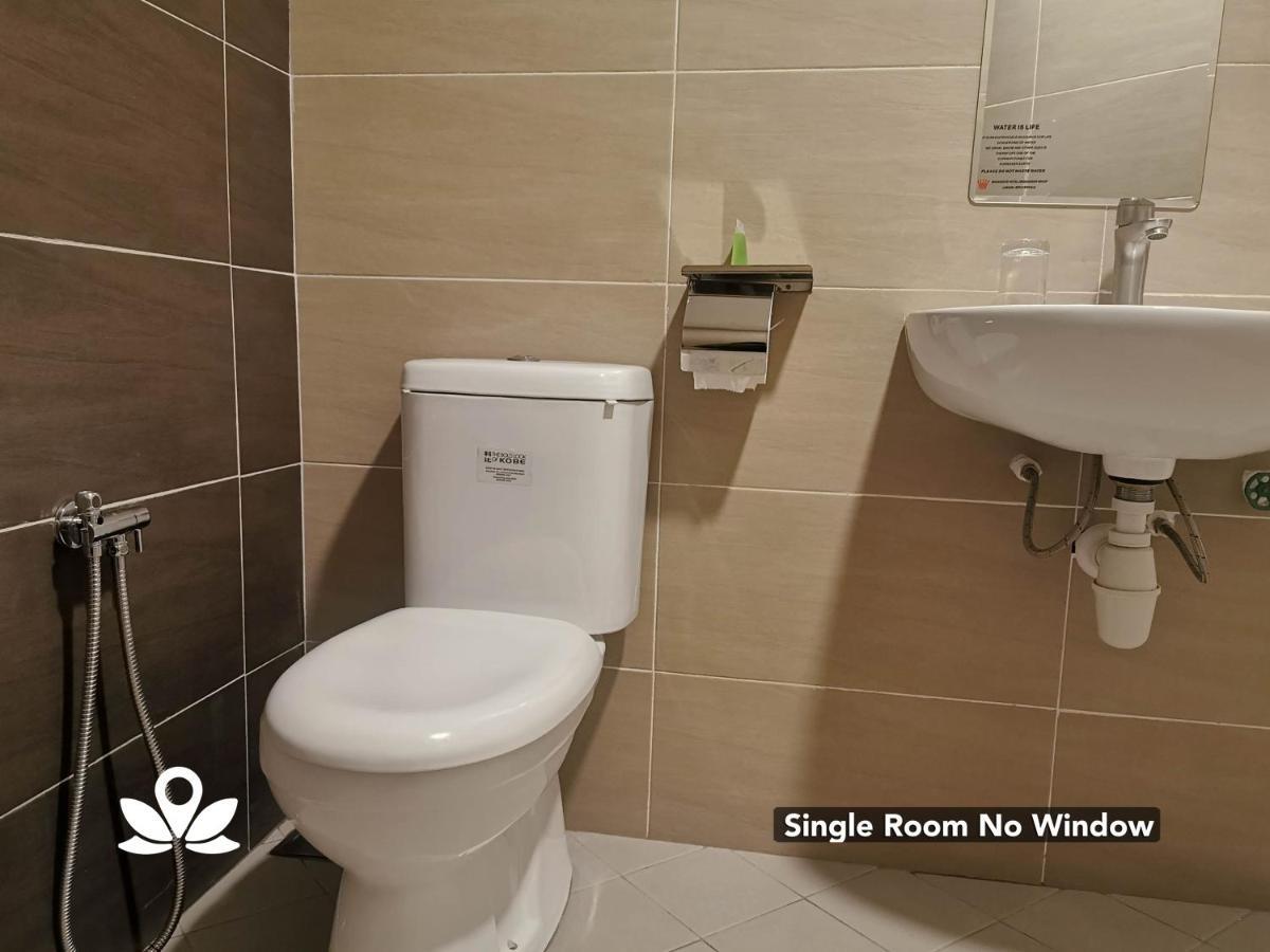 Zen Rooms Ambassador Residence Bintulu Bagian luar foto