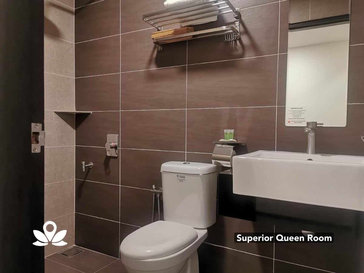Zen Rooms Ambassador Residence Bintulu Bagian luar foto