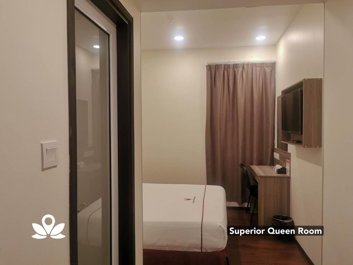 Zen Rooms Ambassador Residence Bintulu Bagian luar foto